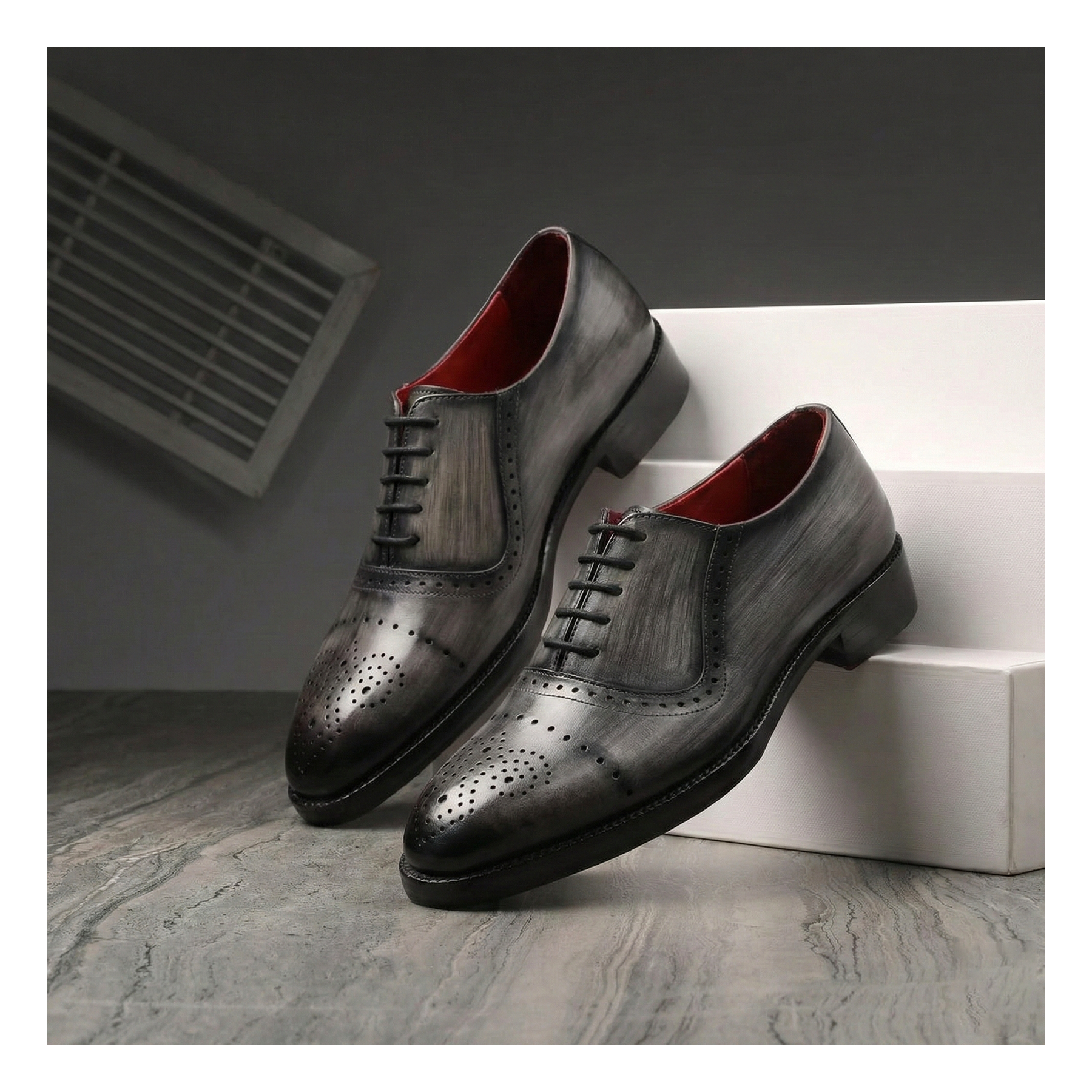 Medallion Toe Oxford- Gray